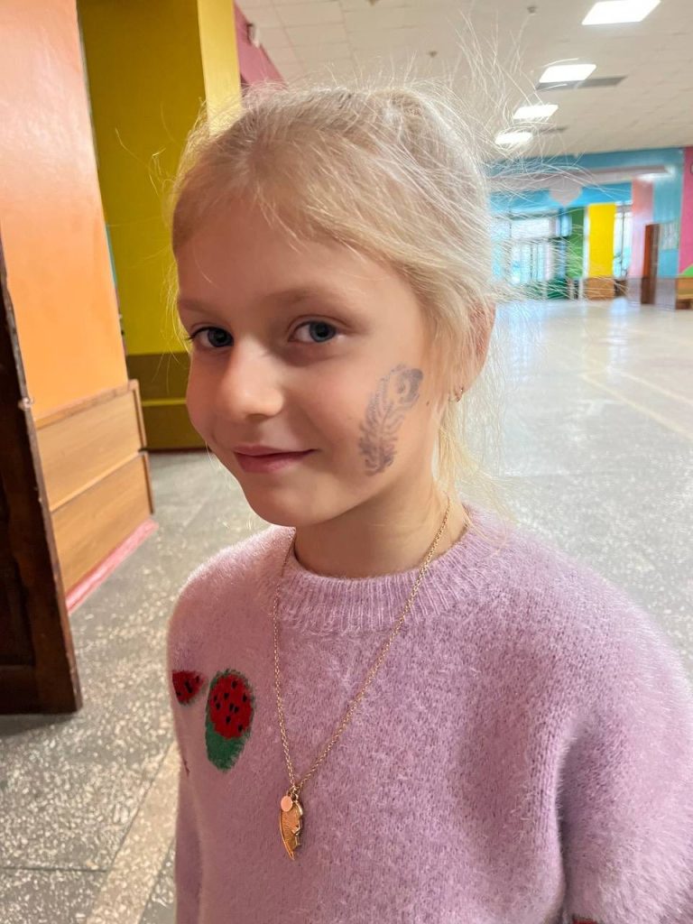 586379139 1250844193522890 8048725222970118277 N