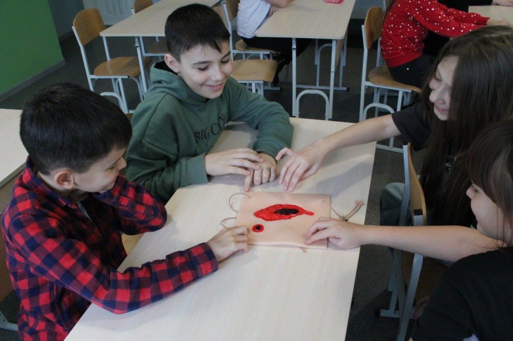 597768014 1270221961585113 1922123982763340103 N