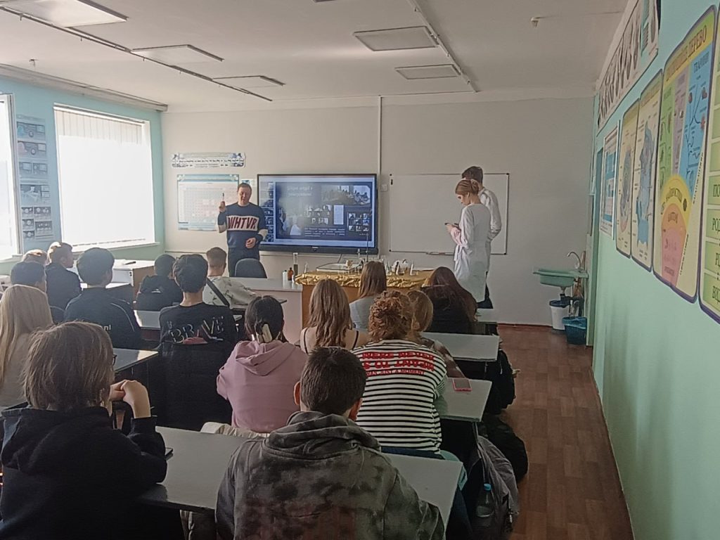 Ad339811 Aa6c 4040 Bbad C33c2565432e